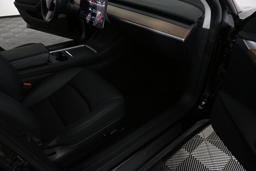 Used 2023 Tesla Model 3 Standard Range RWD image 19
