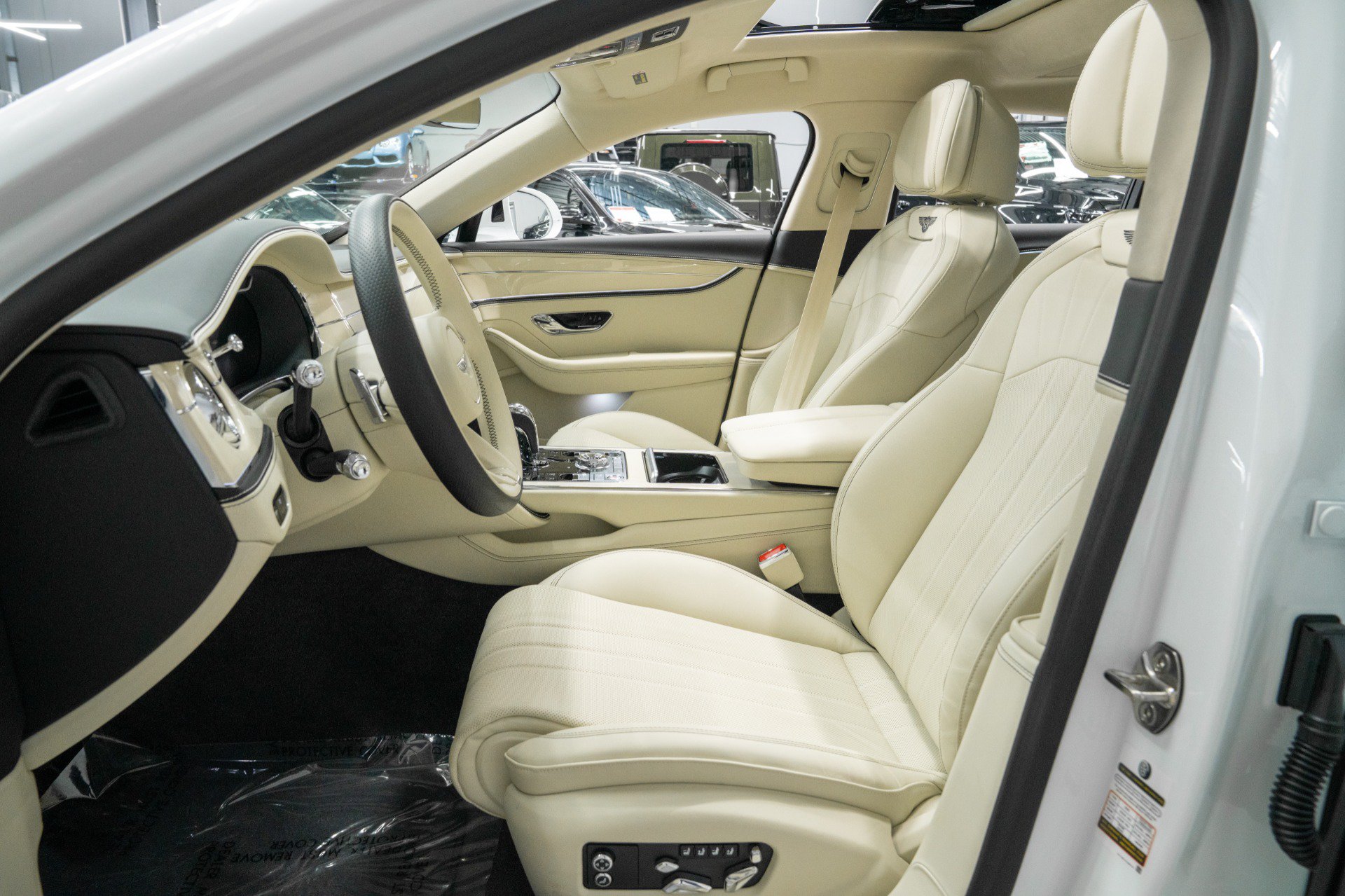 Used 2024 Bentley Flying Spur V8 AWD/4WD image 41