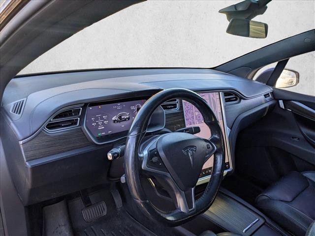 Used 2016 Tesla Model X 75D image 9