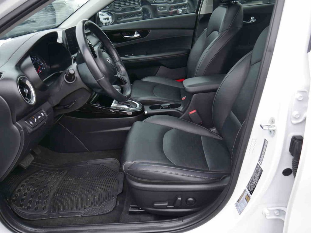 Used 2021 Kia Forte EX image 24