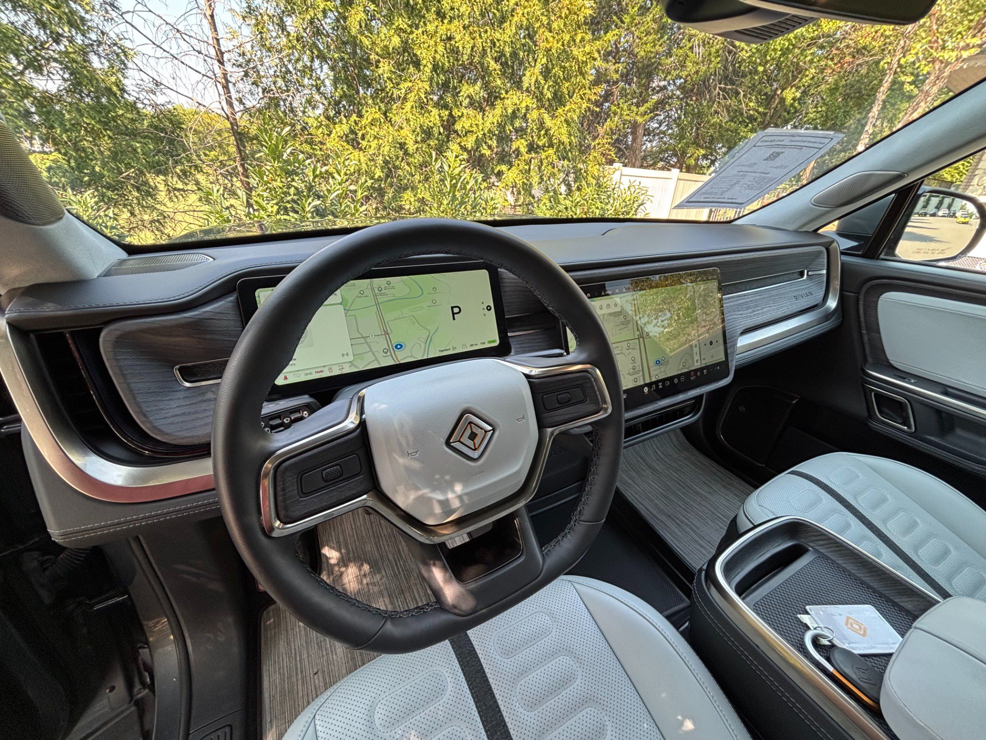 Used 2024 Rivian R1S Adventure Dual AWD/4WD image 11