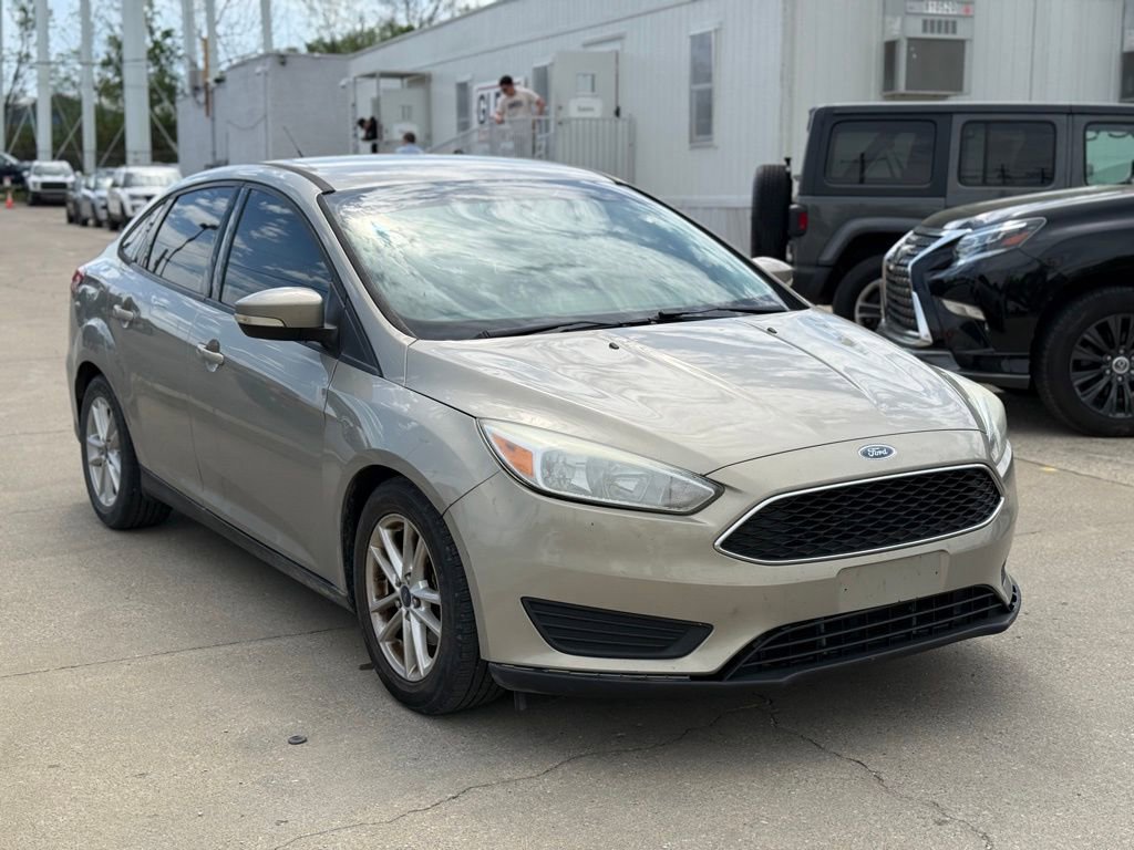Used 2015 Ford Focus SE image 4