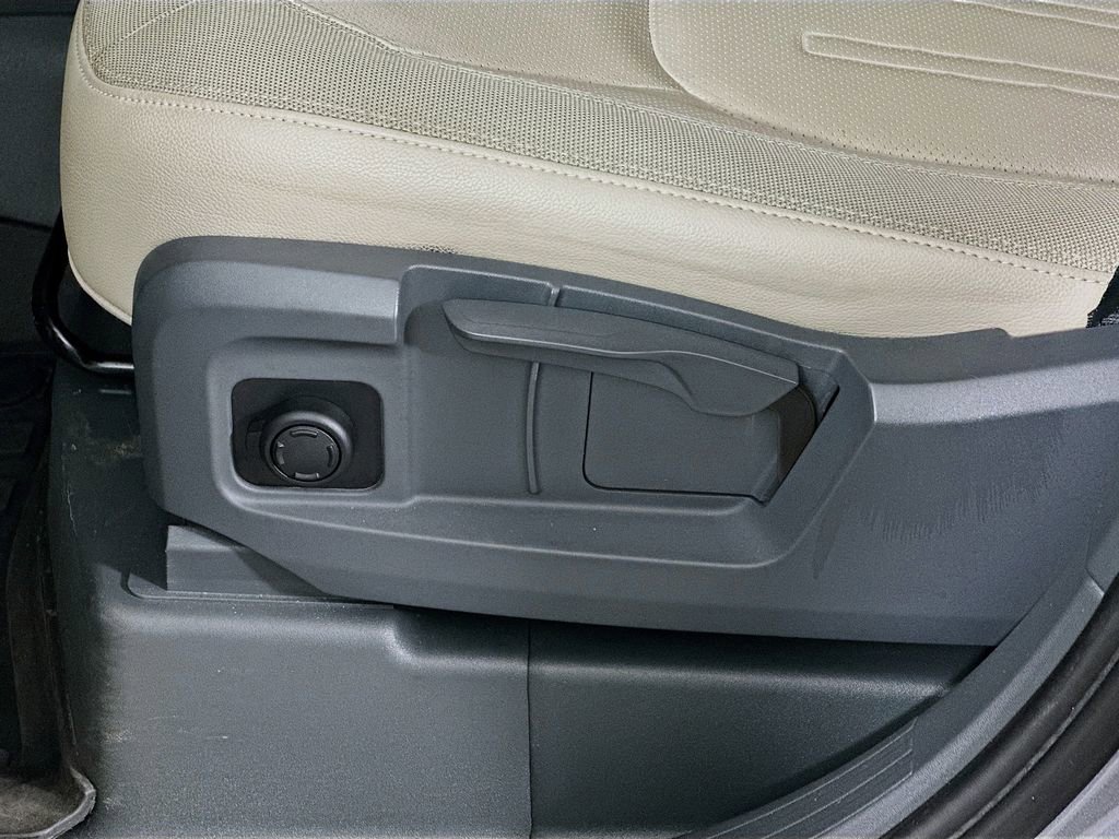 Used 2020 Land Rover Defender 110 S image 23