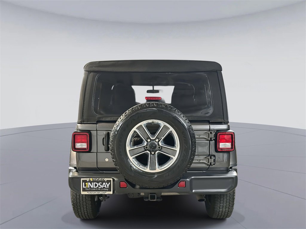 Used 2018 Jeep Wrangler Unlimited Sahara image 8