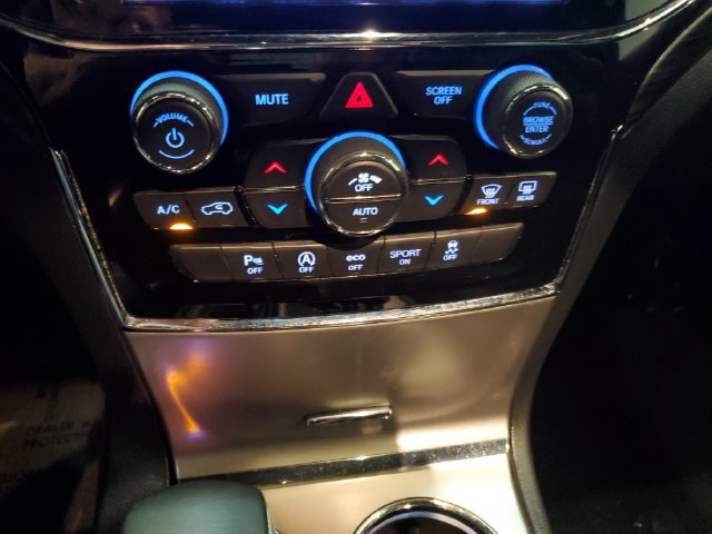 Used 2019 Jeep Grand Cherokee Altitude AWD/4WD image 19