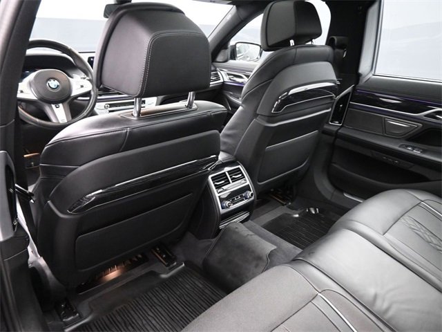 Used 2022 BMW 740i xDrive w/ M Sport Package image 12