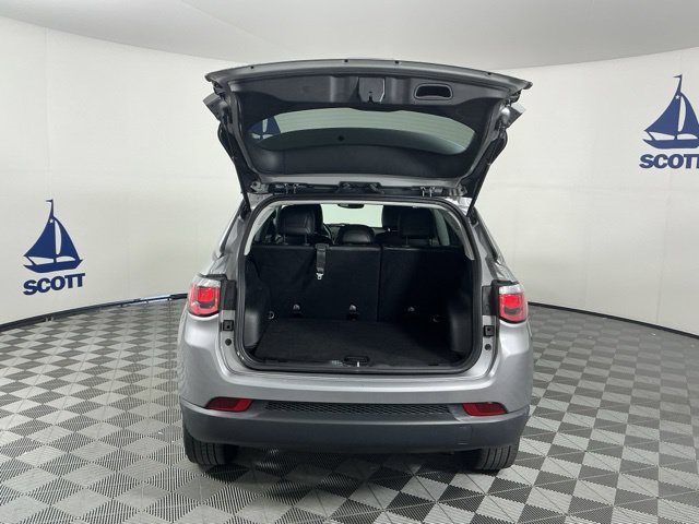 Used 2019 Jeep Compass Latitude AWD/4WD image 21