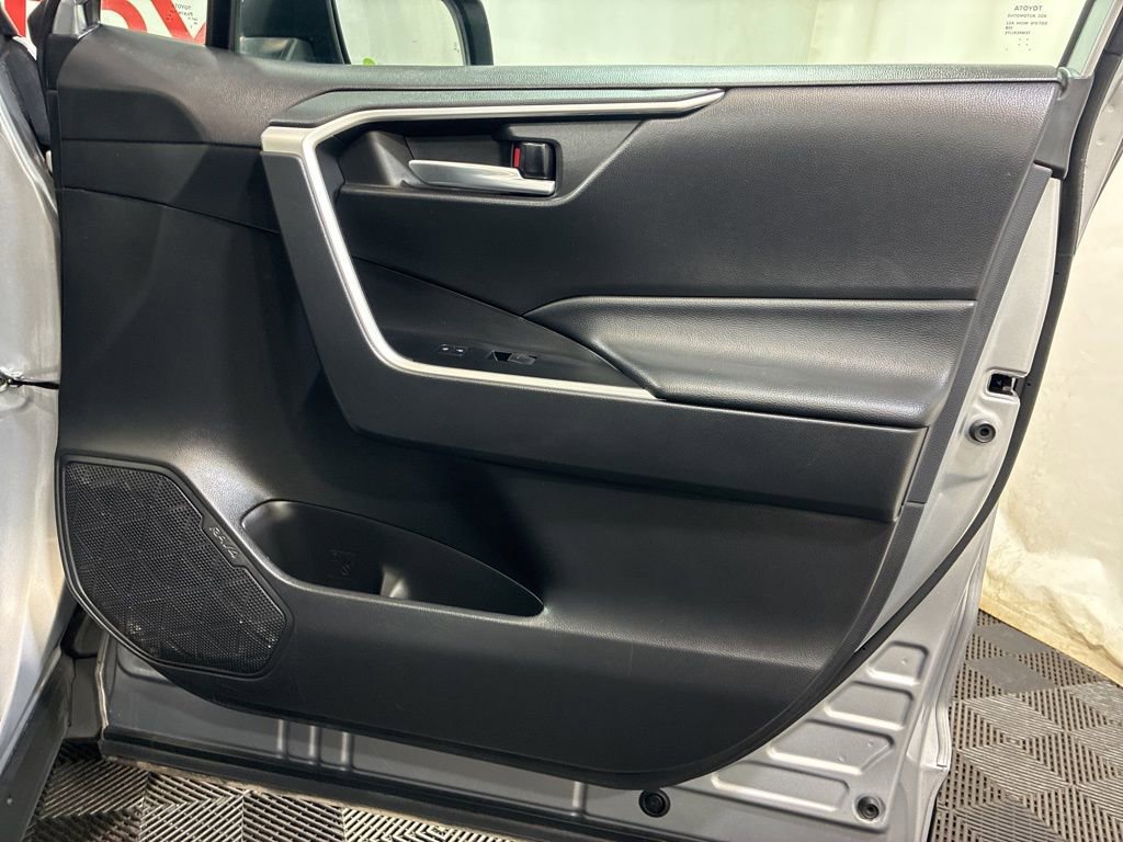 Used 2023 Toyota RAV4 XLE image 11