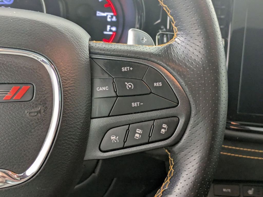 Certified 2023 Dodge Durango R/T w/ Hemi Orange Plus Package image 21