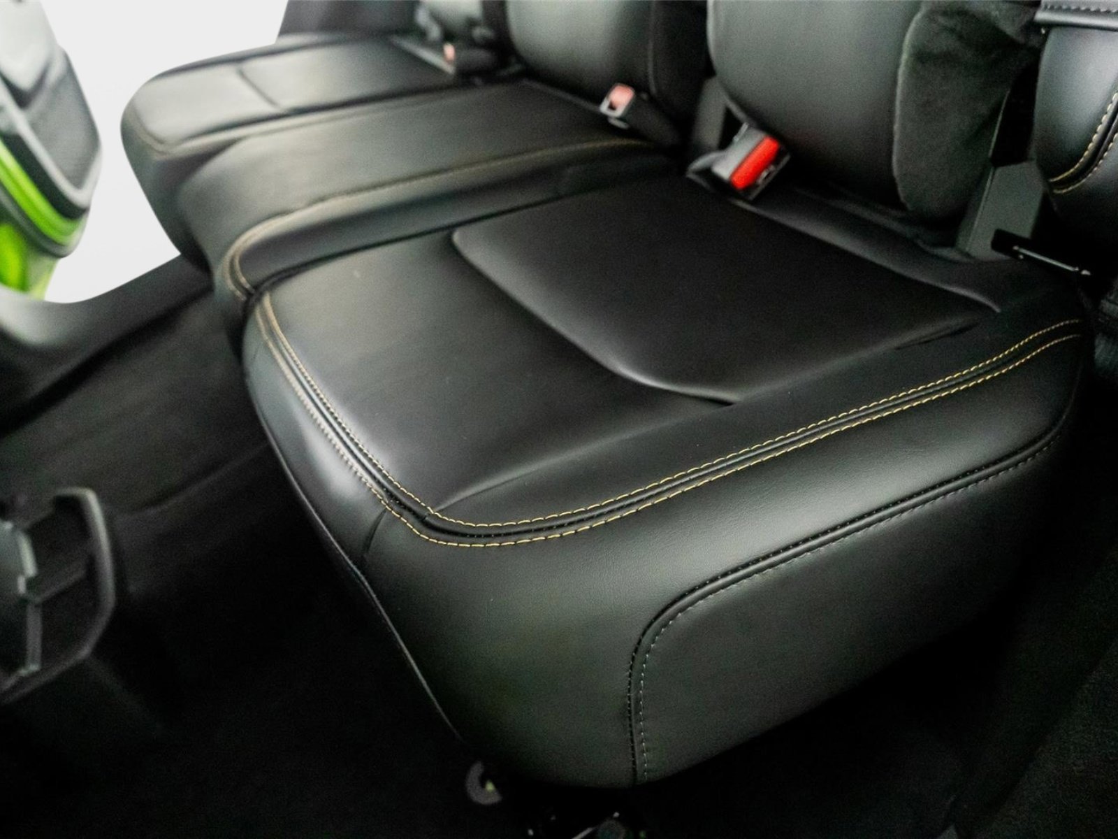 Used 2025 Jeep Wrangler Unlimited Rubicon 392 image 33