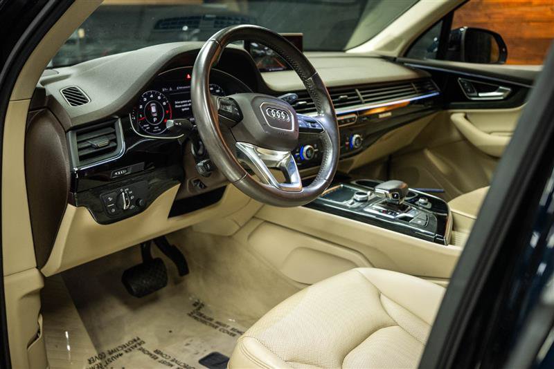 Used 2018 Audi Q7 3.0T Premium Plus w/ Premium Plus Package AWD/4WD image 9
