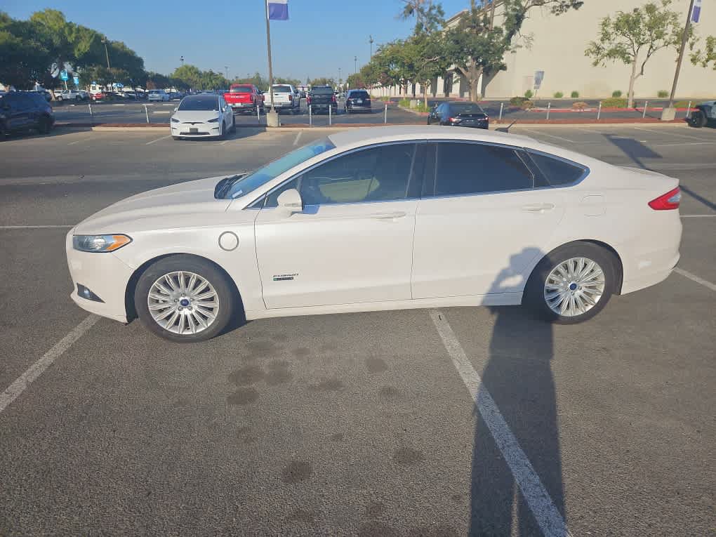 Used 2016 Ford Fusion Energi SE FWD image 4