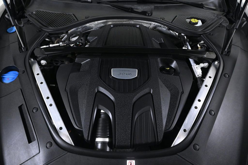 Certified 2020 Porsche Panamera image 26