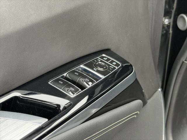 Used 2025 Cadillac Escalade ESV Sport Platinum AWD/4WD image 20
