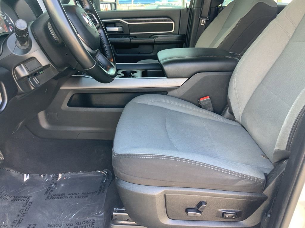 Certified 2024 RAM 2500 Big Horn w/ Off Road Package AWD/4WD image 15