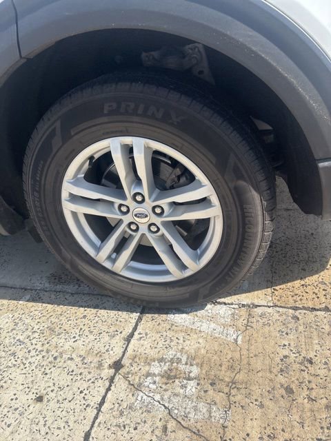 Used 2021 Ford Explorer XLT w/ Equipment Group 202A image 14