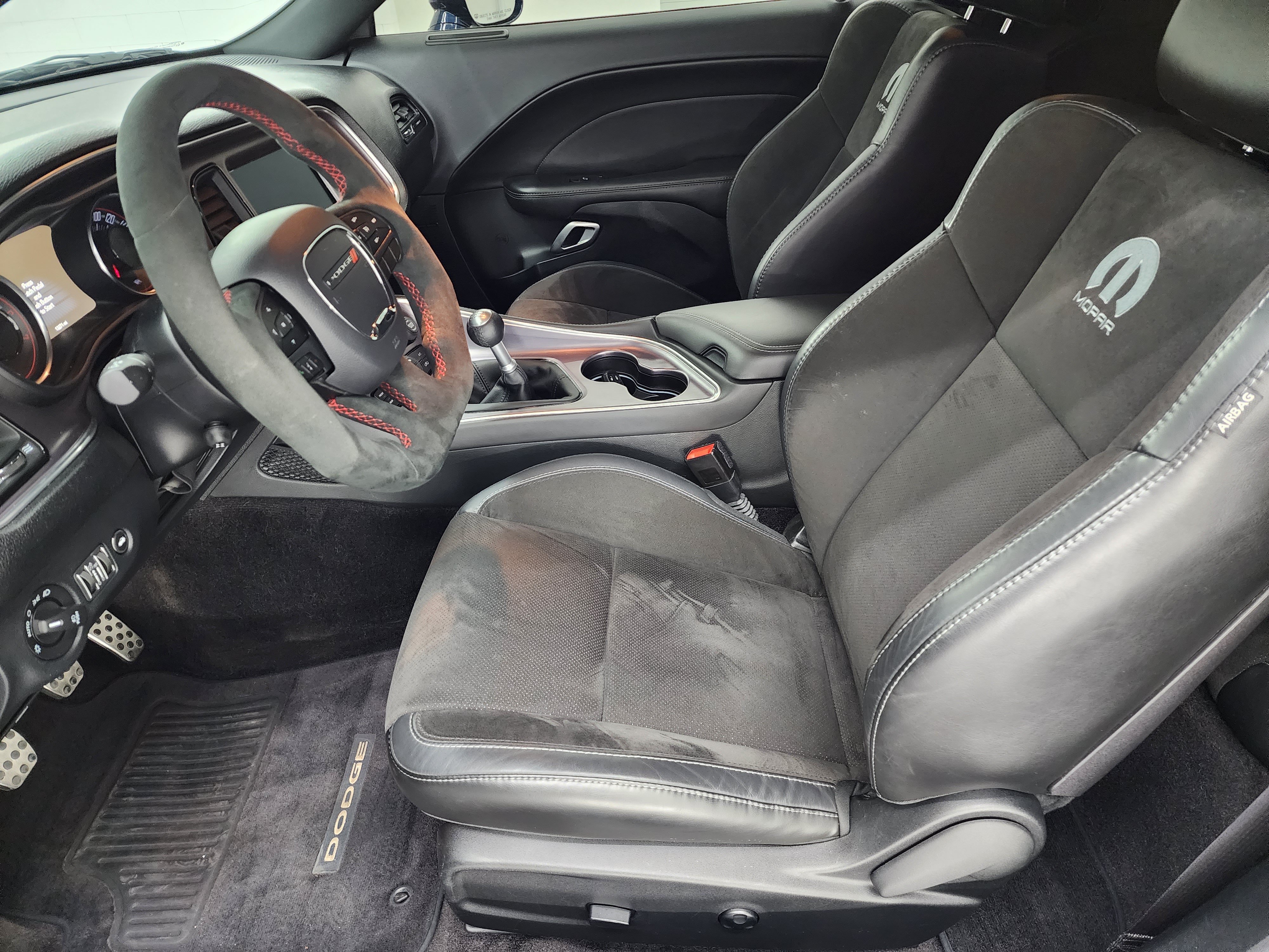 Used 2017 Dodge Challenger R/T Scat Pack RWD image 8