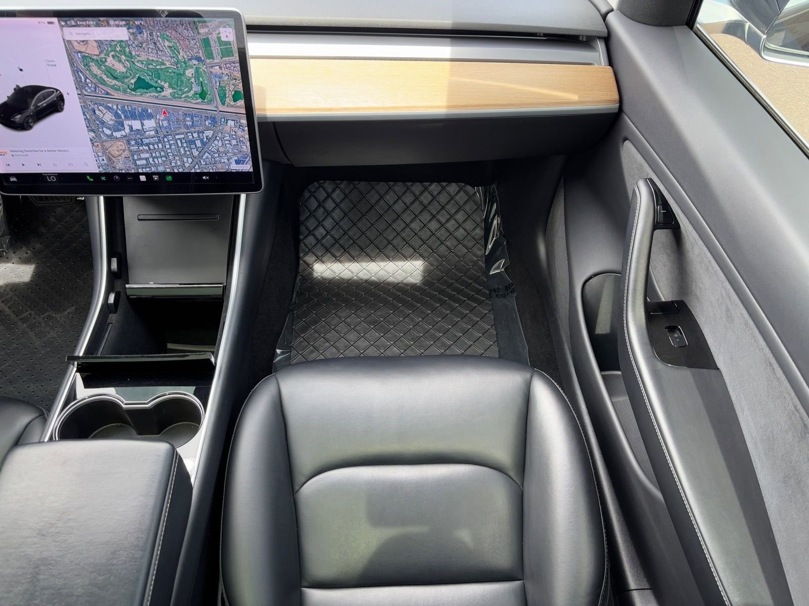 Used 2018 Tesla Model 3 Long Range image 15