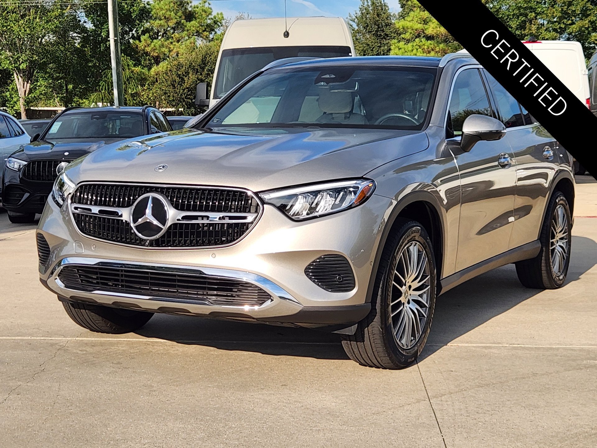 Certified 2024 Mercedes-Benz GLC 300 image 3