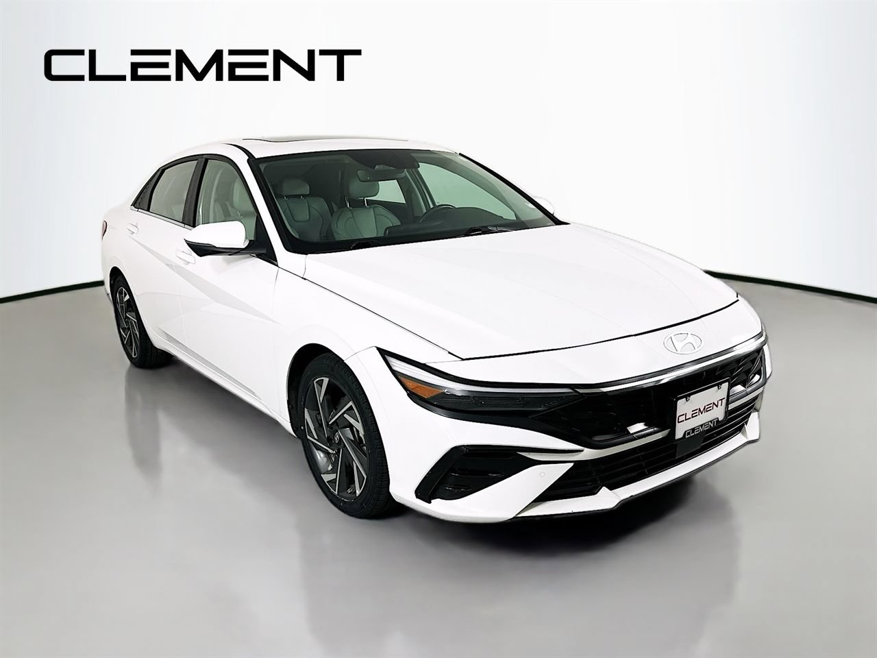 Used 2024 Hyundai Elantra Limited FWD image 5