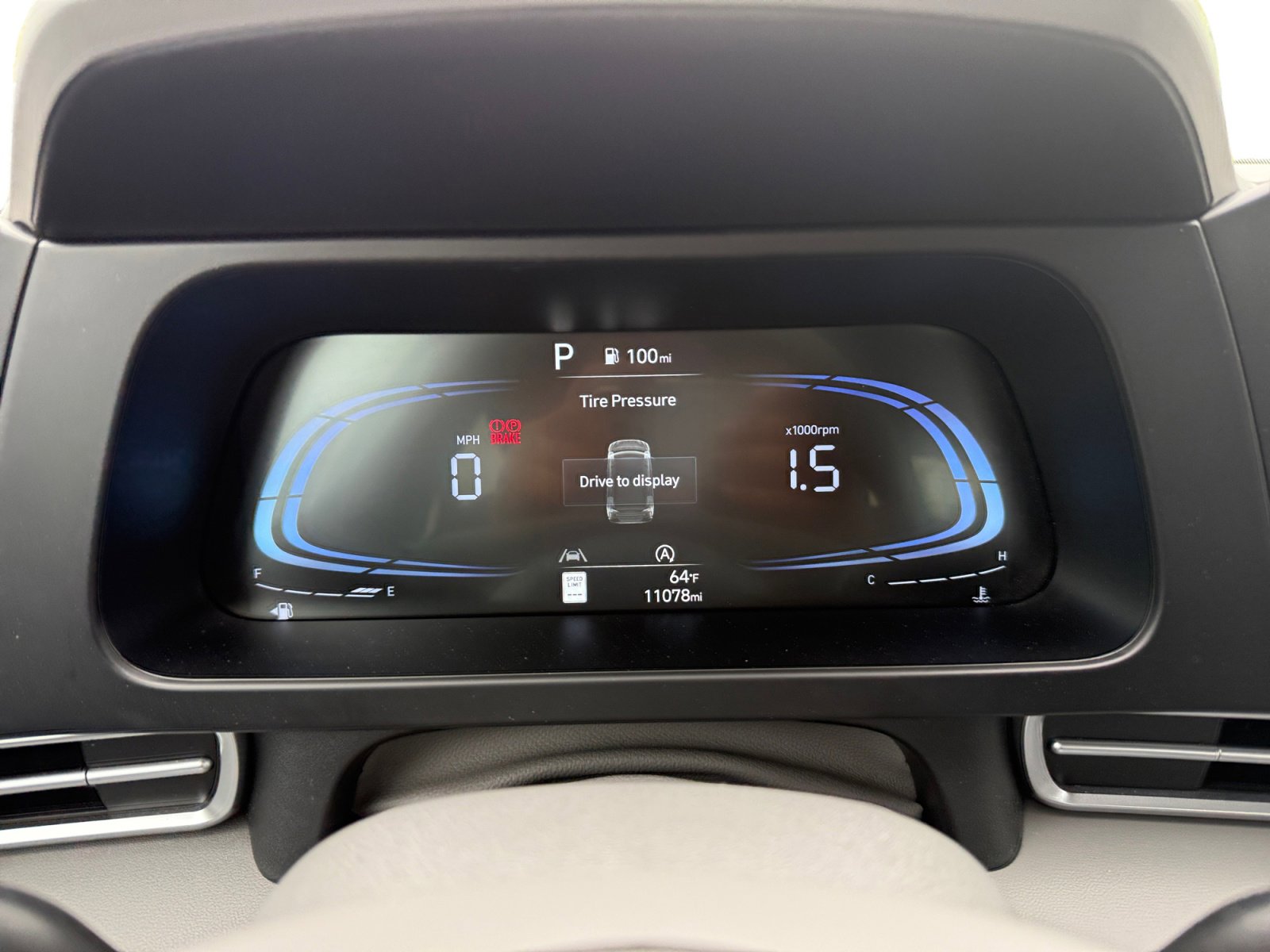 Certified 2024 Hyundai Elantra SE FWD image 11
