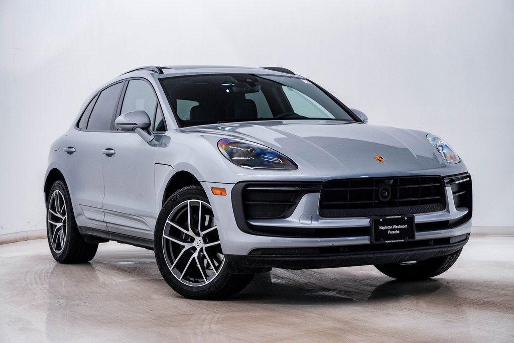 Certified 2025 Porsche Macan image 8