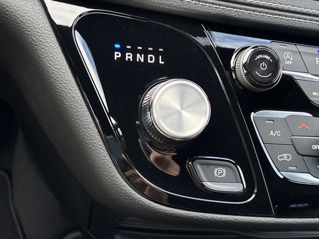 New 2026 Chrysler Pacifica Select image 36