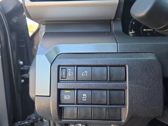 Used 2025 Toyota Tacoma TRD Sport AWD/4WD image 24