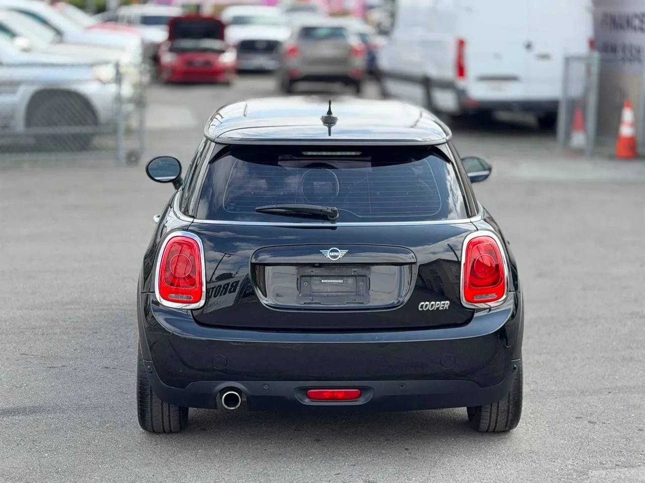 Used 2019 MINI Cooper 2-Door Hardtop image 15
