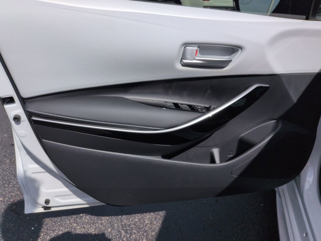 Certified 2025 Toyota Corolla XSE image 10
