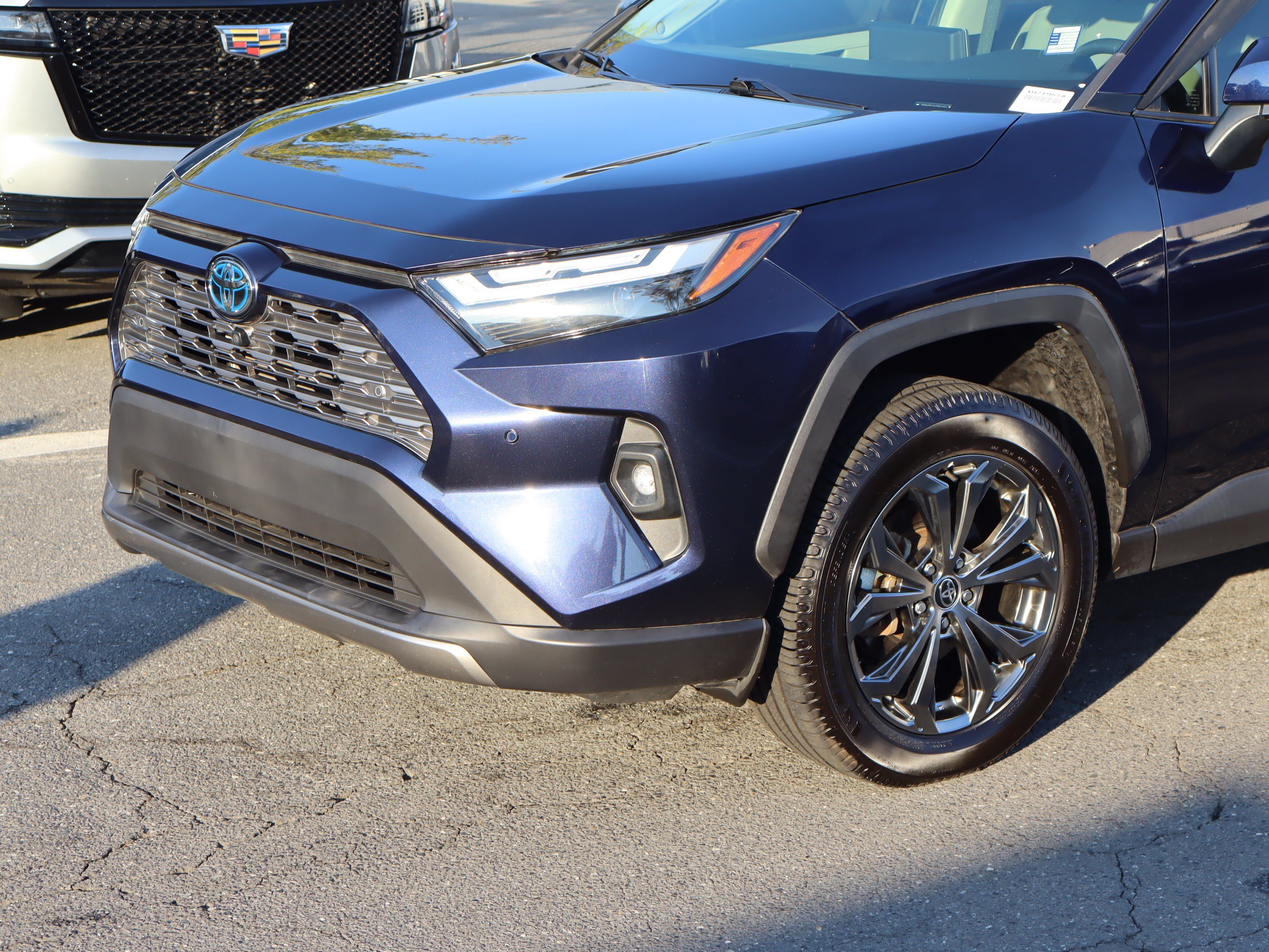 Used 2022 Toyota RAV4 Limited AWD/4WD image 6