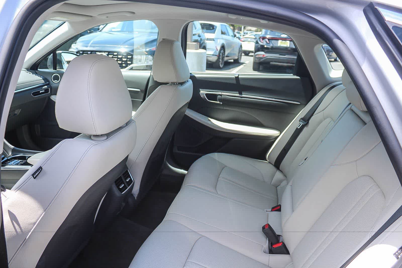 Certified 2023 Hyundai Sonata Limited FWD image 23