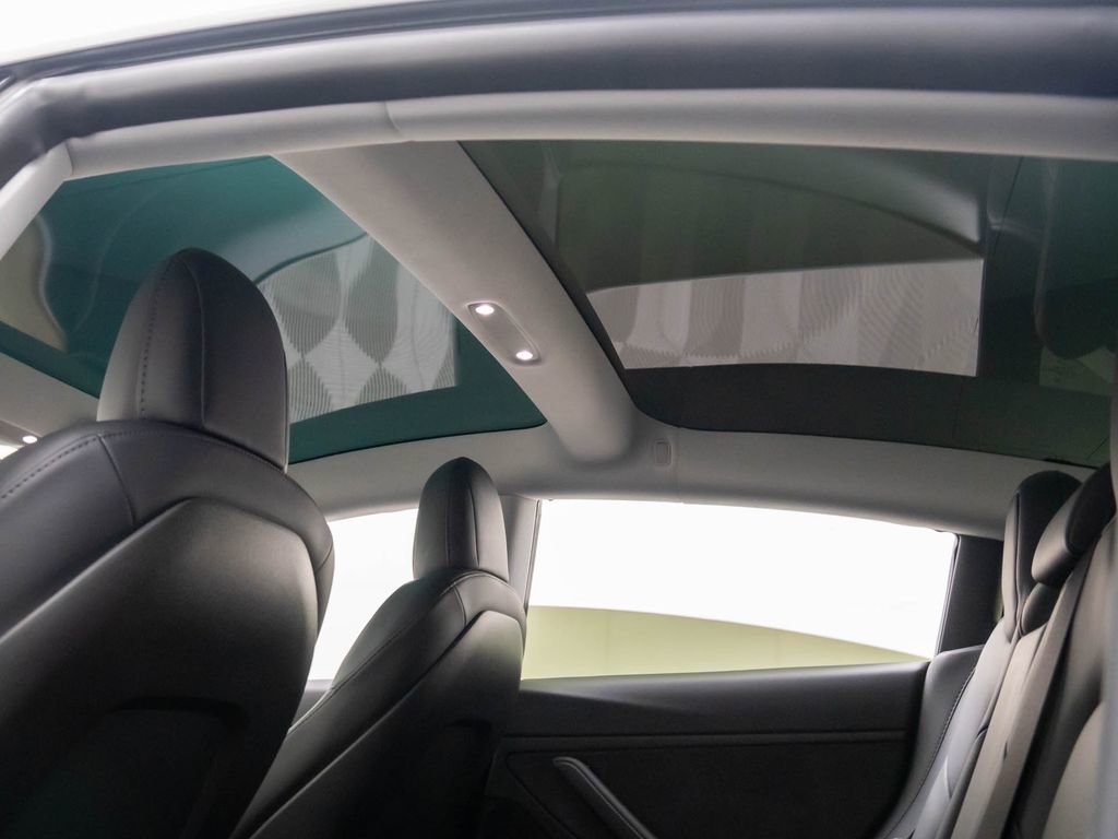 Used 2020 Tesla Model 3 Performance image 16