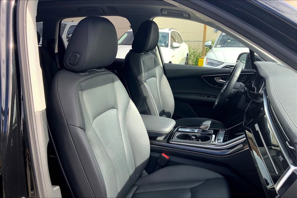 Used 2023 Audi Q7 3.0T Prestige image 9