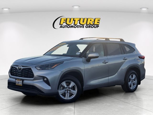 Certified 2022 Toyota Highlander LE AWD/4WD image 10