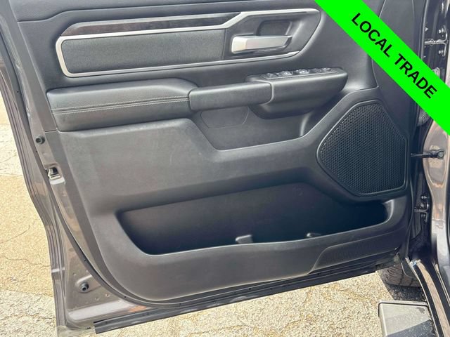 Used 2022 RAM 1500 Big Horn w/ Night Edition AWD/4WD image 9