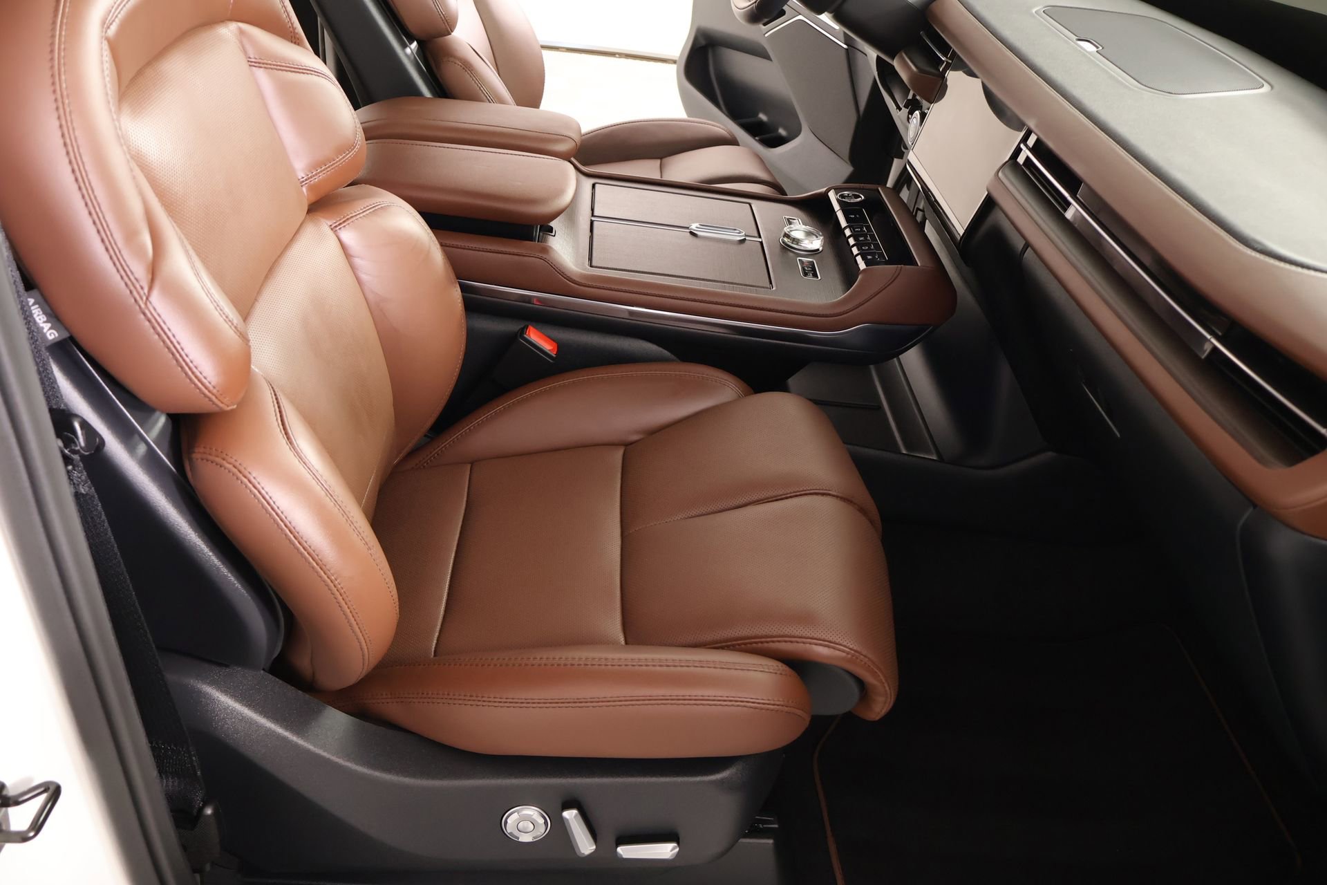 Used 2026 Lincoln Navigator Reserve AWD/4WD image 15