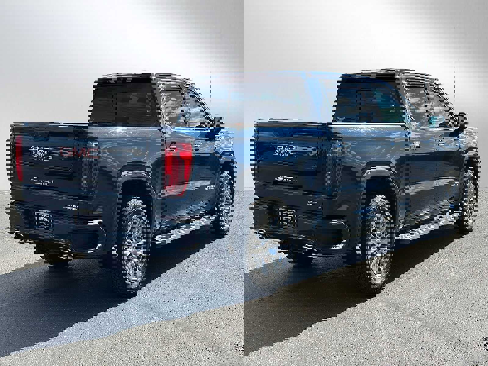 Used 2023 GMC Sierra 1500 Denali w/ Technology Package image 7