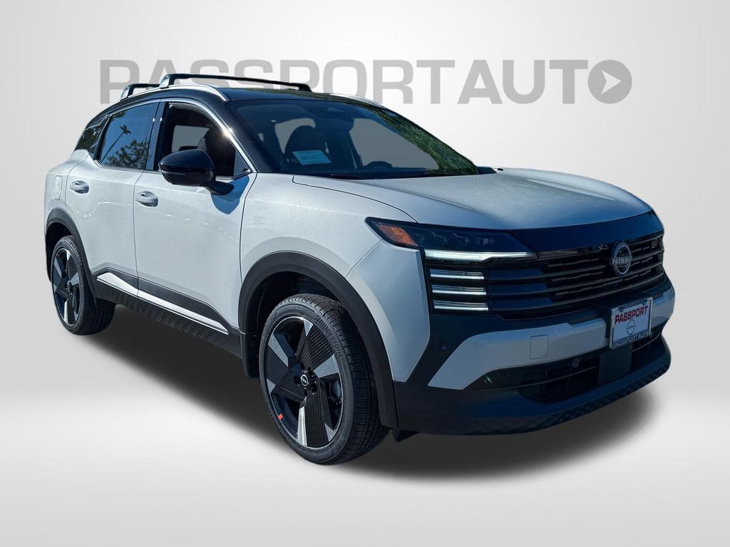 New 2026 Nissan Kicks SR w/ Cold Weather Package FWD image 3