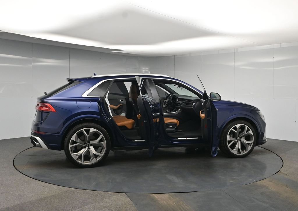 Used 2022 Audi RS Q8 w/ Luxury Package AWD/4WD image 59