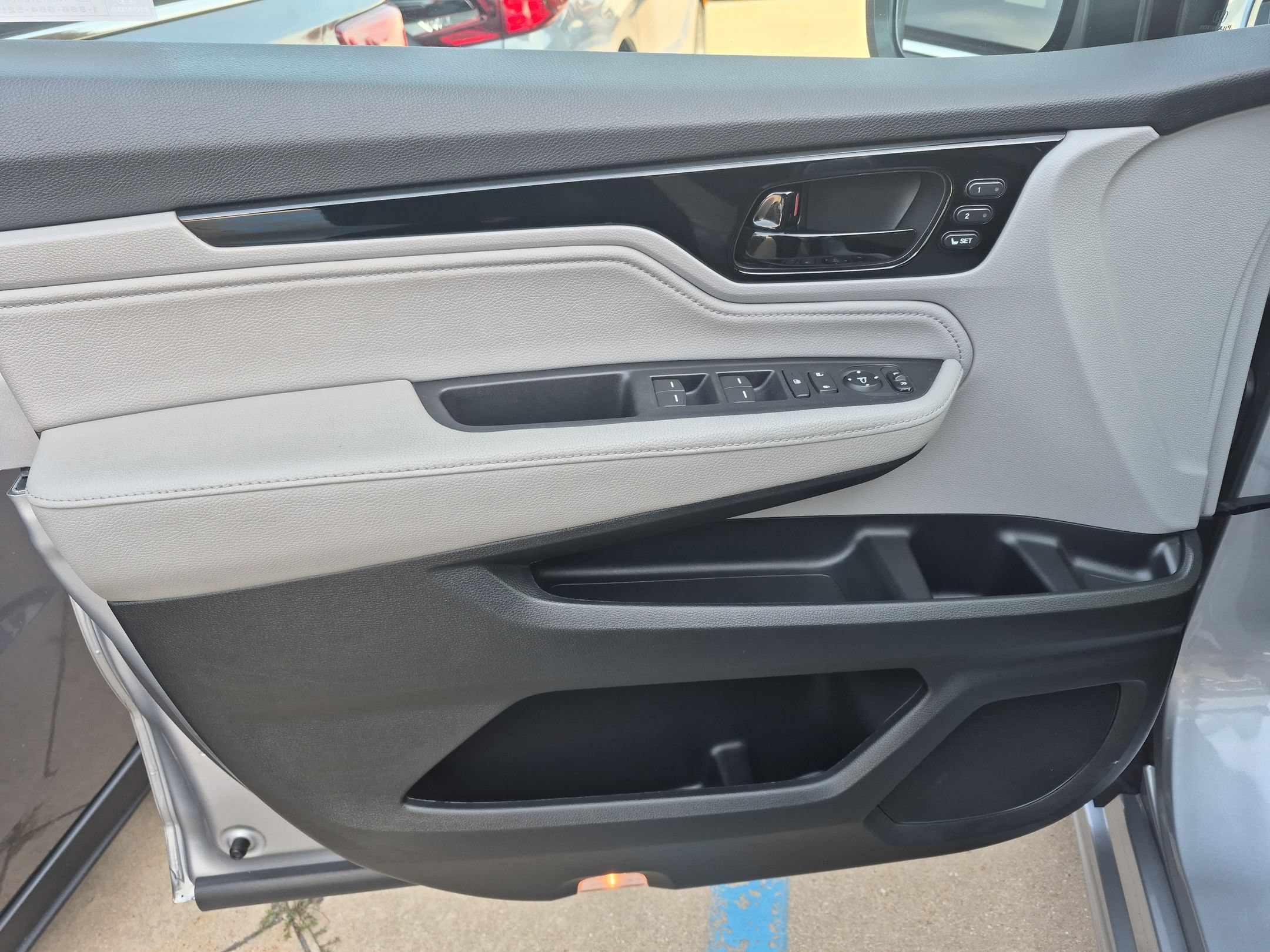 Used 2024 Honda Odyssey Touring image 12