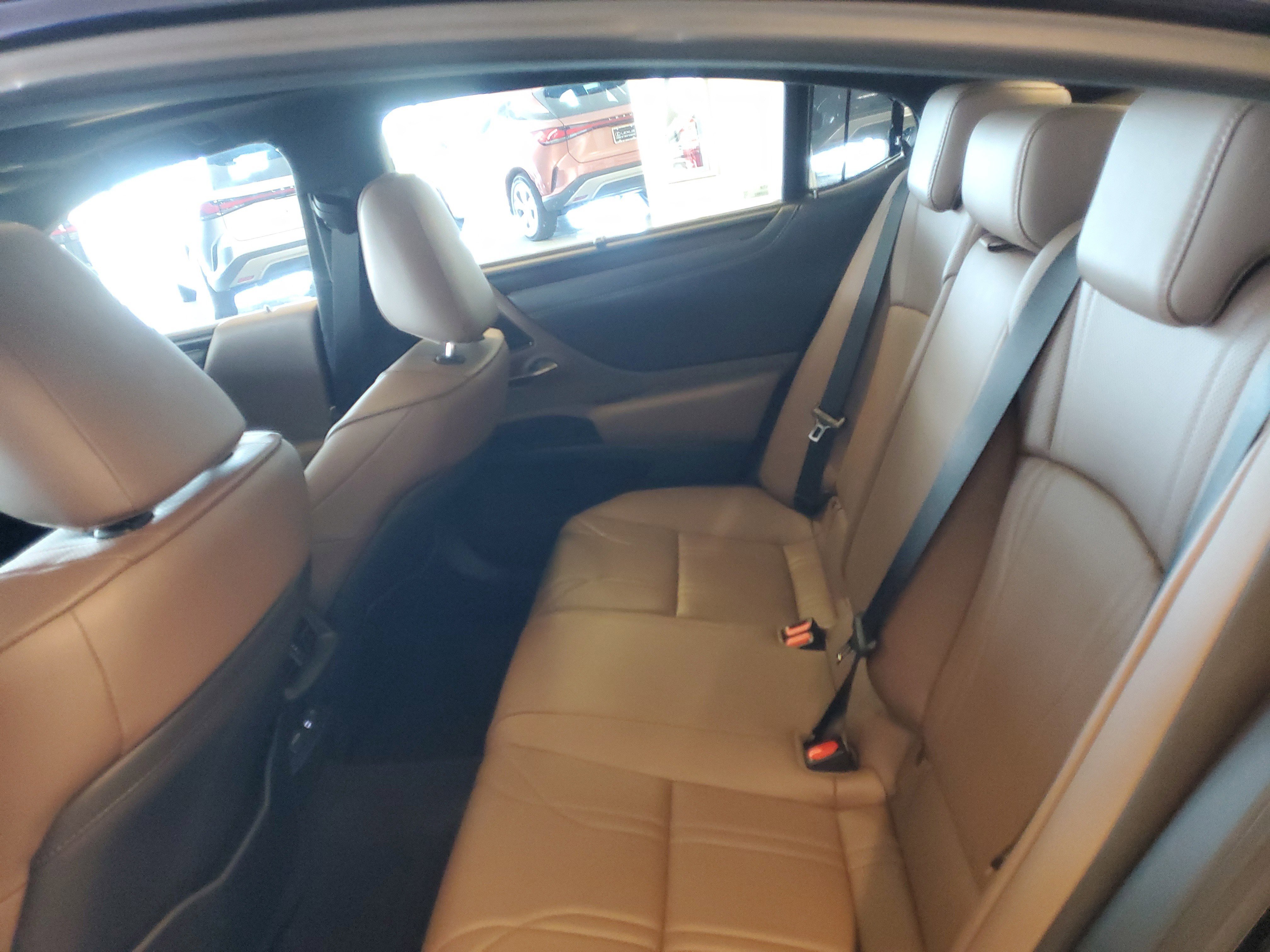 Used 2025 Lexus ES 350 Ultra Luxury w/ Accessory Package (Z2) FWD image 15