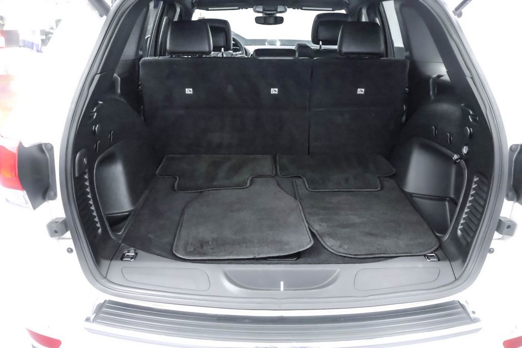 Used 2022 Jeep Grand Cherokee Limited image 23