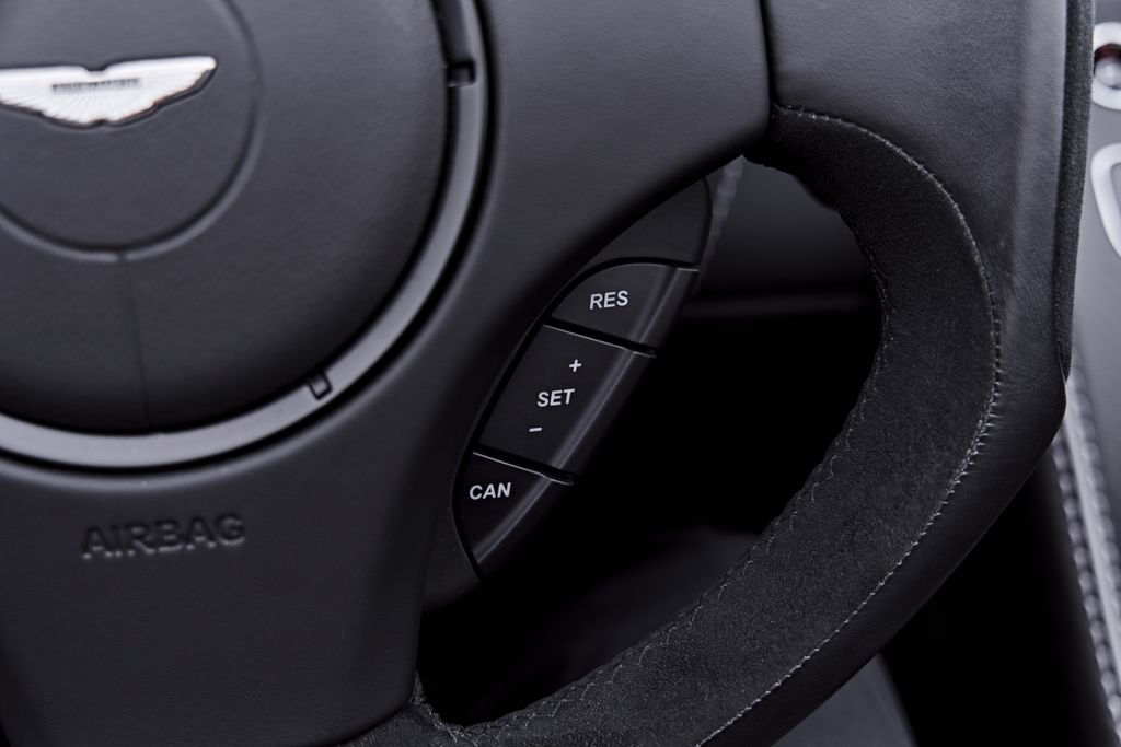 Used 2016 Aston Martin DB9 GT RWD image 67