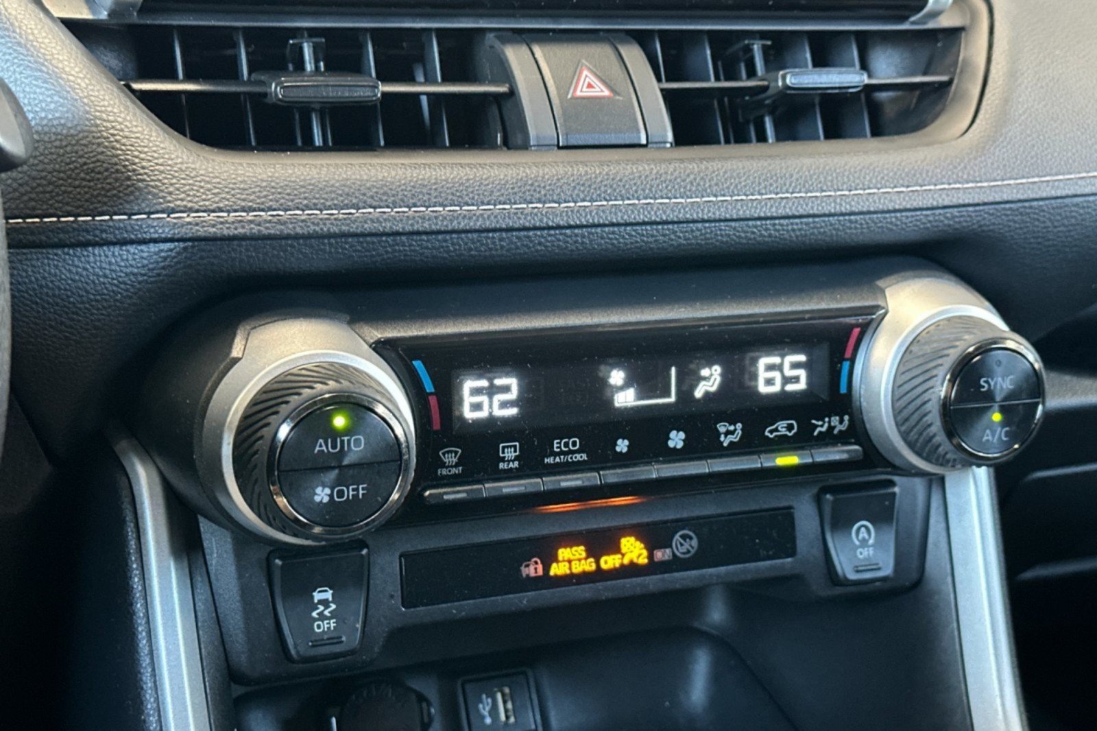 Certified 2025 Toyota RAV4 XLE FWD image 19
