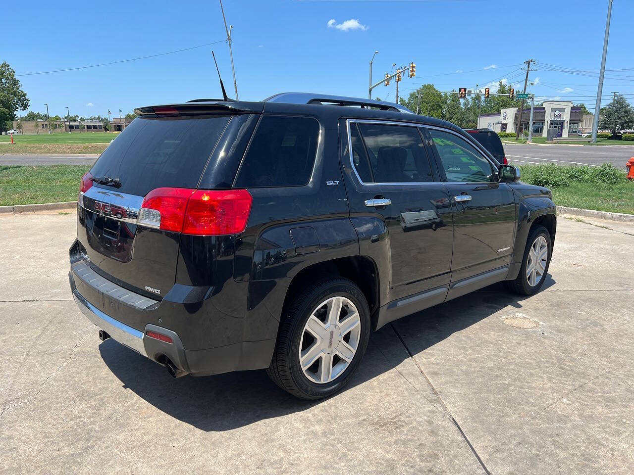 Used 2010 GMC Terrain SLT w/ Cargo Package AWD/4WD image 4
