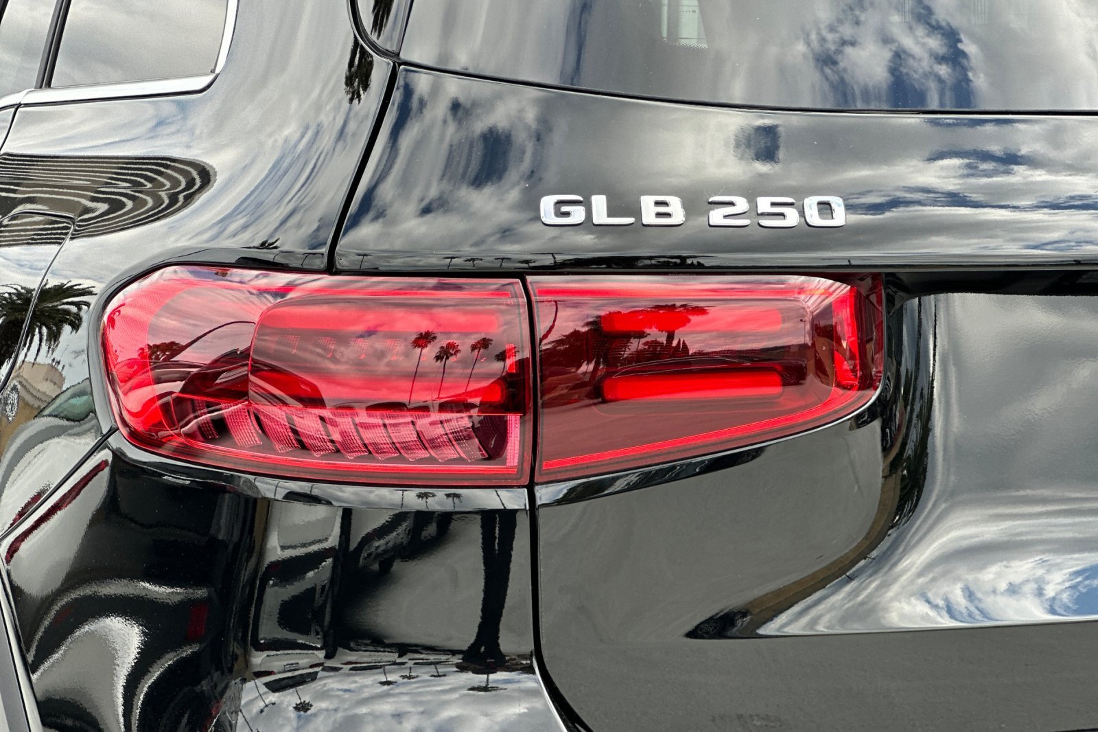New 2025 Mercedes-Benz GLB 250 image 26