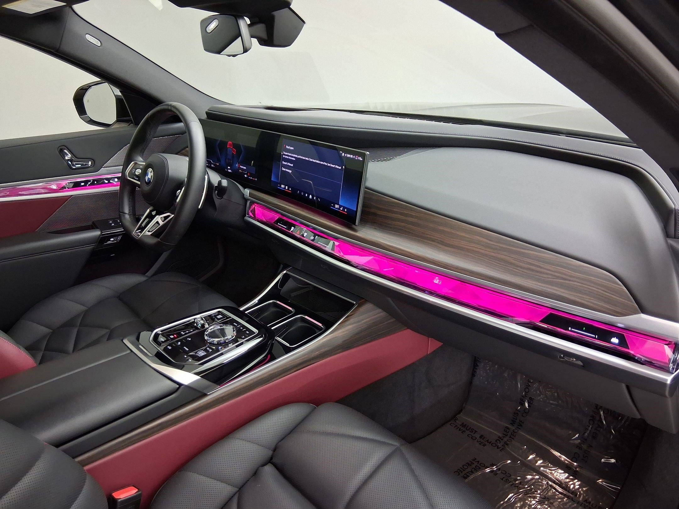 Used 2023 BMW 740i image 31