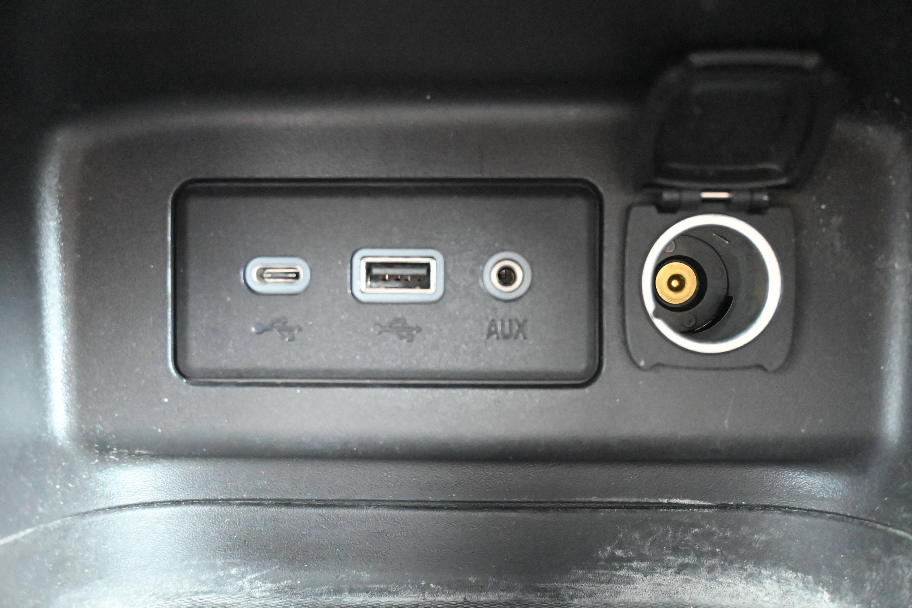 Certified 2023 Chevrolet Equinox RS FWD image 18