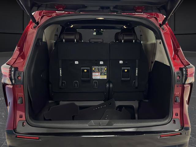 Used 2024 Toyota Sienna Platinum FWD image 38